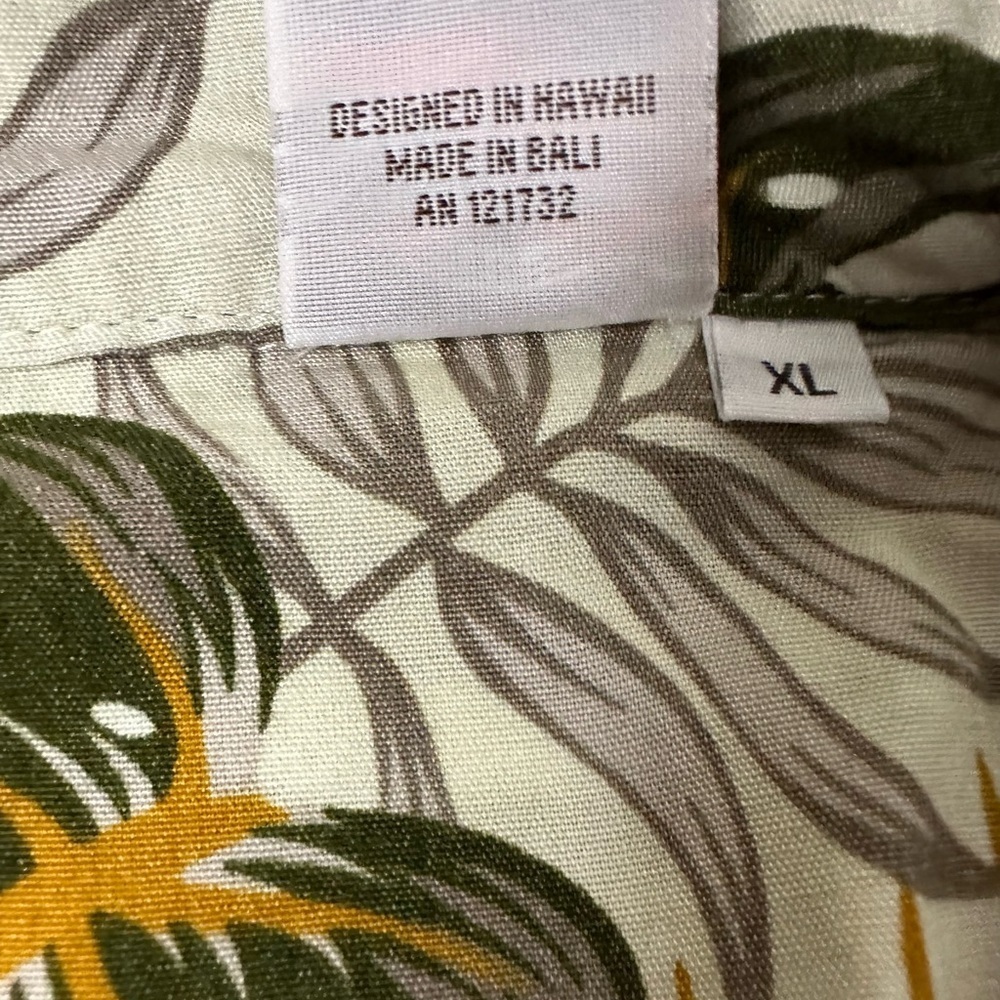 Makai Beach Hawaii women's size XL Aloha shirt - Picture 7 of 7